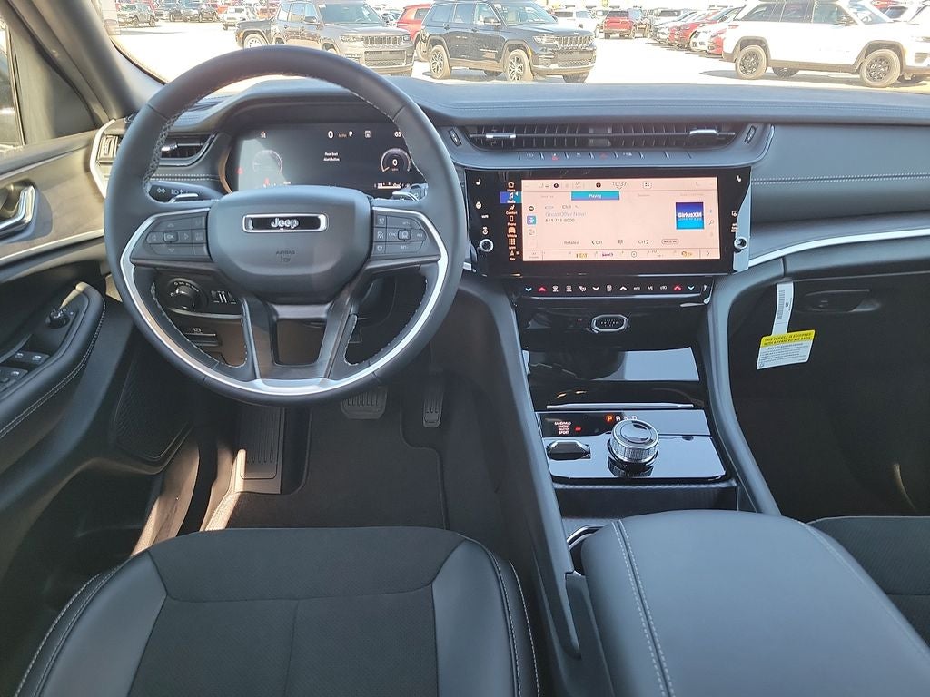 2026 Jeep Grand Cherokee GRAND CHEROKEE LAREDO ALTITUDE 4X4
