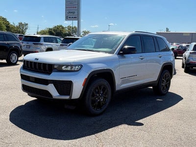 2026 Jeep Grand Cherokee GRAND CHEROKEE LAREDO ALTITUDE 4X4