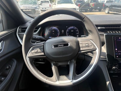 2026 Jeep Grand Cherokee GRAND CHEROKEE L LAREDO 4X4