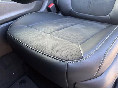 2027 Jeep Grand Cherokee Laredo Altitude
