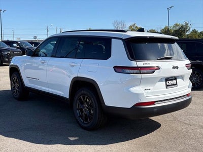 2027 Jeep Grand Cherokee Laredo Altitude