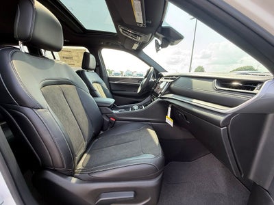 2026 Jeep Grand Cherokee GRAND CHEROKEE L LAREDO ALTITUDE 4X4