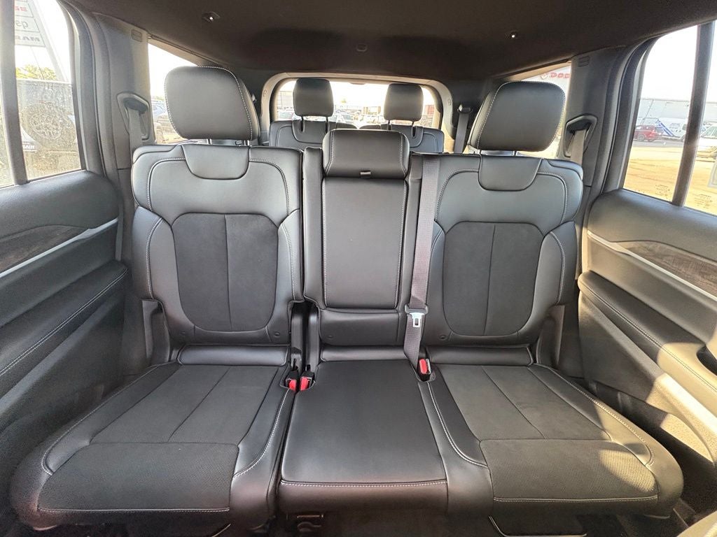 2026 Jeep Grand Cherokee GRAND CHEROKEE L LAREDO ALTITUDE 4X4