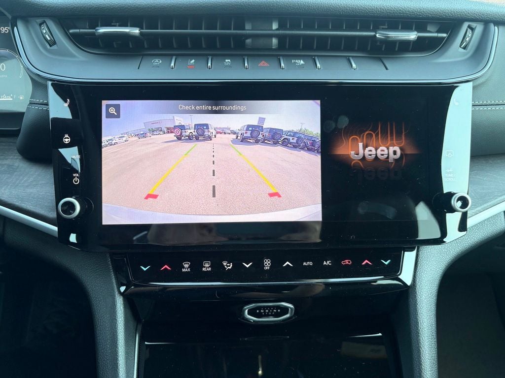 2026 Jeep Grand Cherokee GRAND CHEROKEE L LAREDO ALTITUDE 4X4