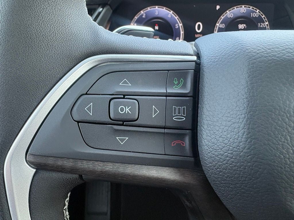 2026 Jeep Grand Cherokee GRAND CHEROKEE L LAREDO ALTITUDE 4X4