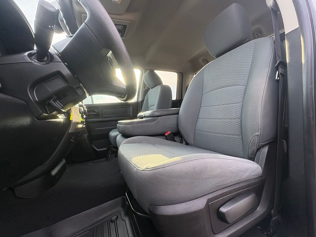 2020 RAM 1500 Classic Tradesman Quad Cab 4x2 6'4' Box
