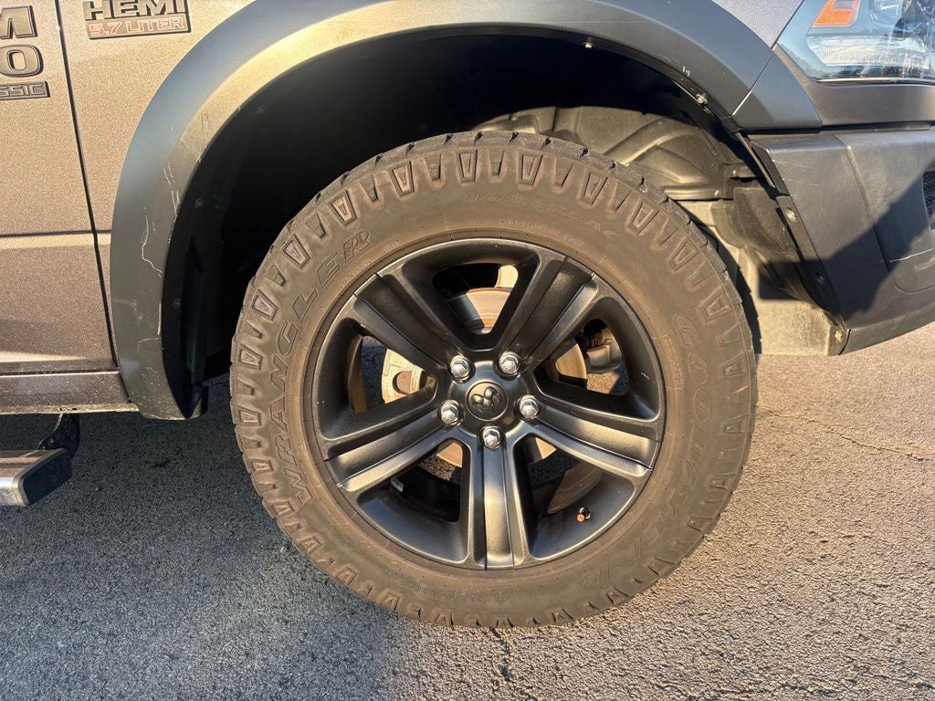 2021 RAM 1500 Classic Warlock Crew Cab 4x4 5'7' Box