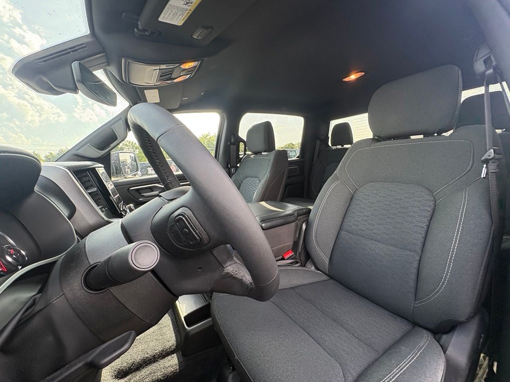 2025 RAM 1500 Big Horn Crew Cab 4x4 5'7' Box