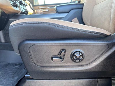 2020 RAM 1500 Big Horn Crew Cab 4x4 5'7' Box