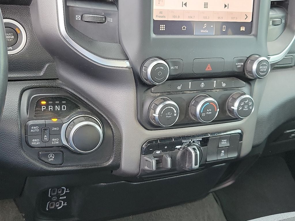 2024 RAM 1500 Big Horn Crew Cab 4x4 5'7' Box