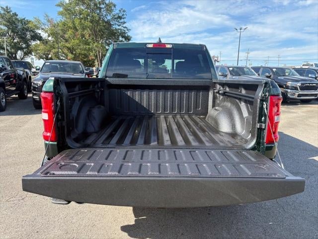2027 RAM Ram 1500 RAM 1500 BIG HORN CREW CAB 4X4 5'7' BOX