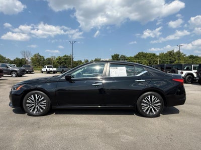 2024 Nissan Altima SV FWD