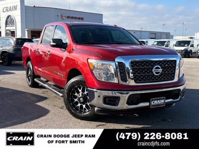 2018 Nissan TITAN SV
