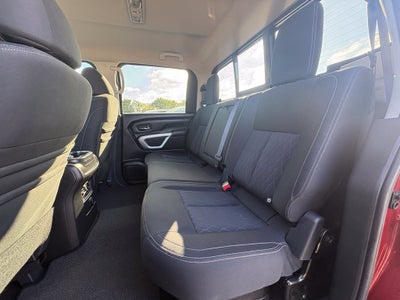 2018 Nissan TITAN SV