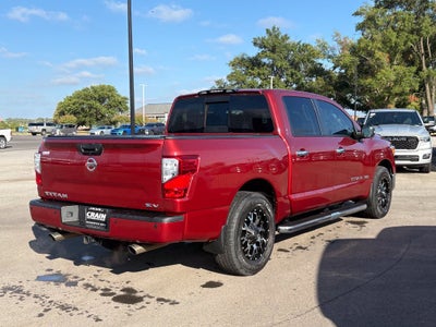 2018 Nissan TITAN SV