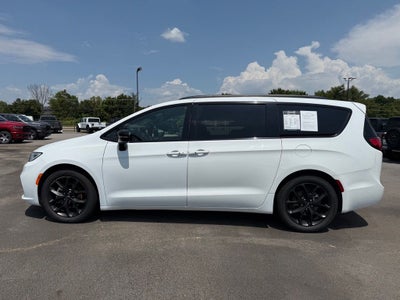 2025 Chrysler Pacifica Limited