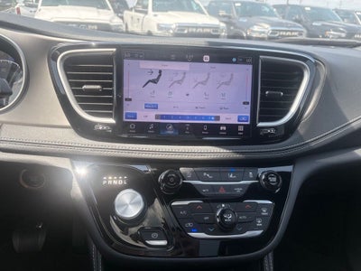 2027 Chrysler Pacifica PACIFICA LIMITED