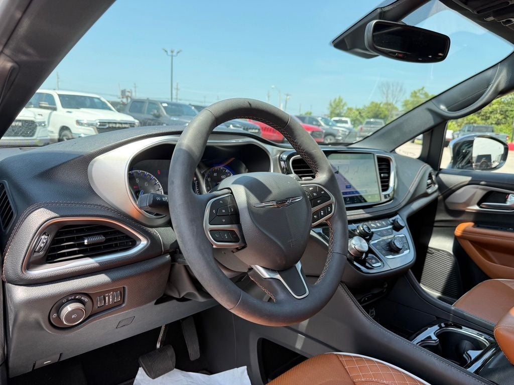 2025 Chrysler Pacifica Pinnacle
