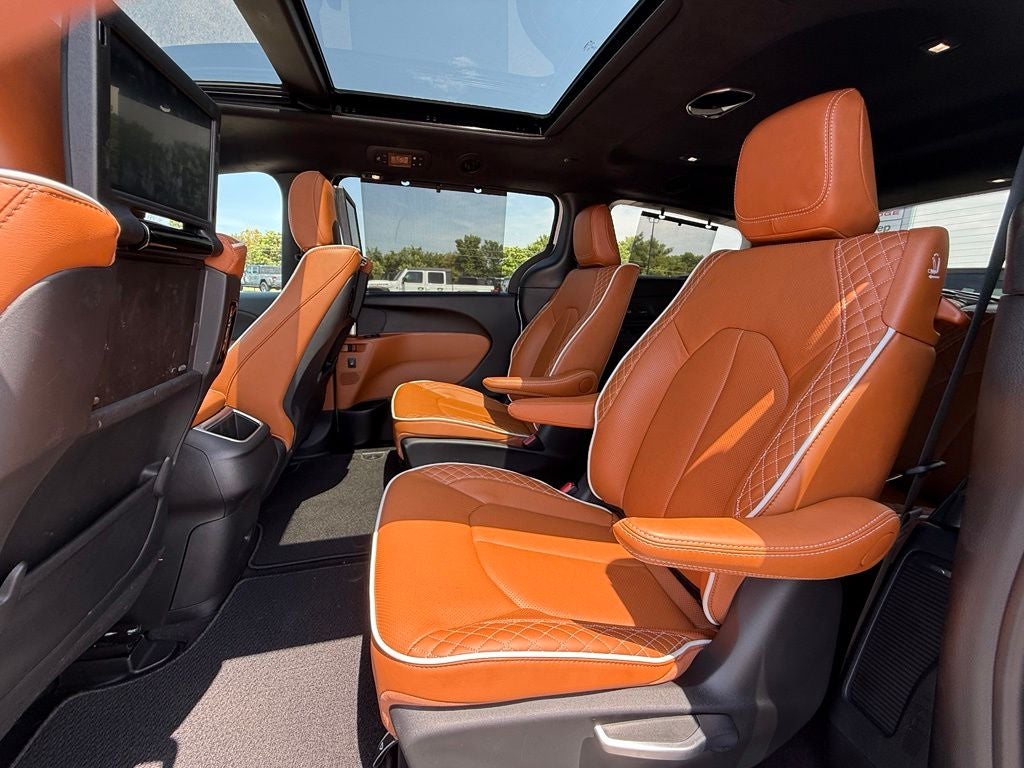 2025 Chrysler Pacifica Pinnacle