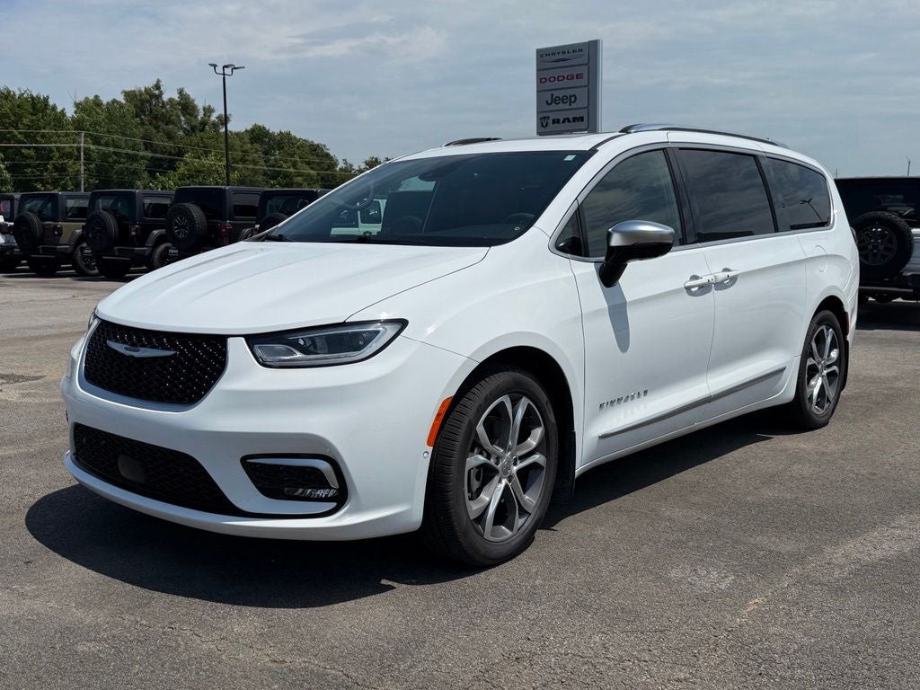 2025 Chrysler Pacifica Pinnacle