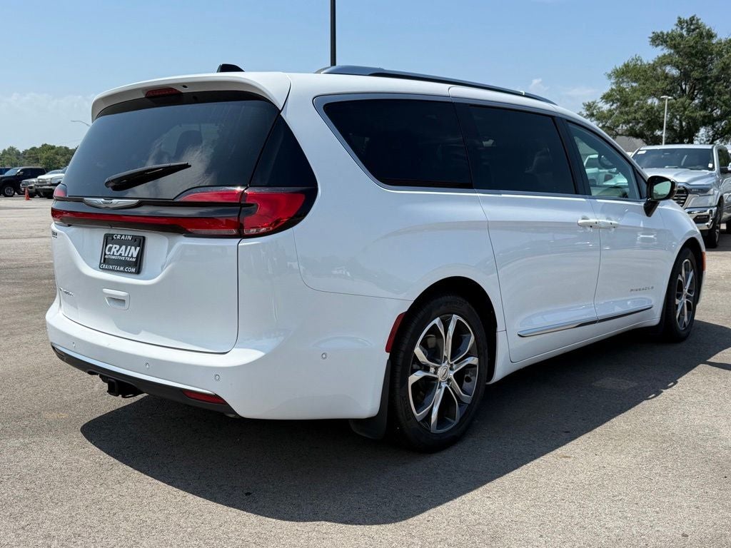 2025 Chrysler Pacifica Pinnacle