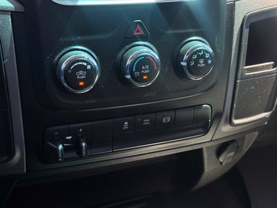 2018 RAM 3500 Tradesman Crew Cab 4x4 6'4' Box