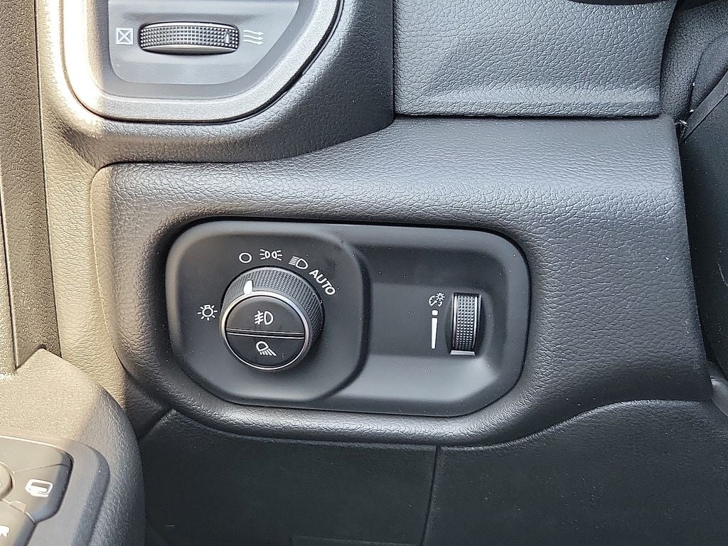 2025 RAM Ram 2500 RAM 2500 TRADESMAN CREW CAB 4X4 6'4' BOX