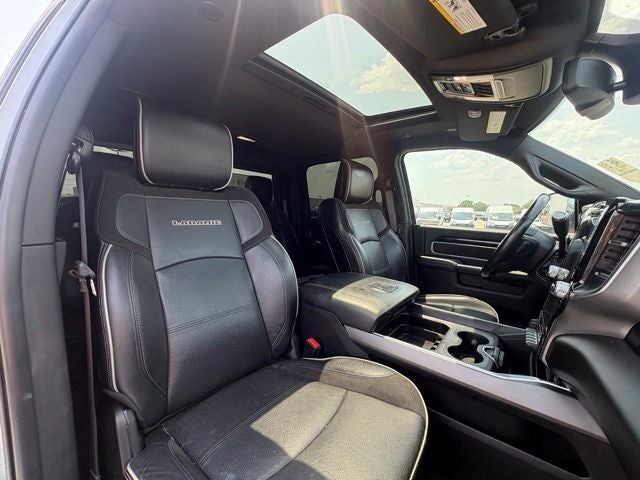 2022 RAM 2500 Laramie Crew Cab 4x4 6'4' Box