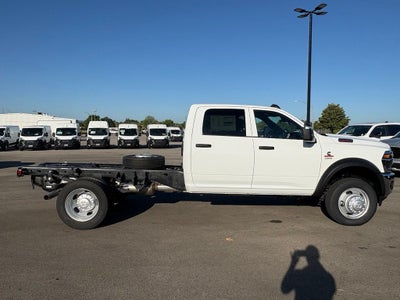2026 RAM 5500 Chassis RAM 5500 TRADESMAN CHASSIS CREW CAB 4X4 60' CA