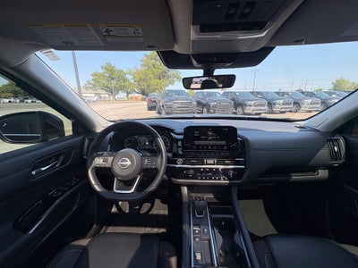 2024 Nissan Pathfinder SL FWD