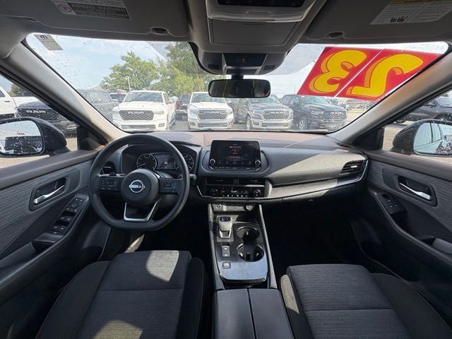 2023 Nissan Rogue SV FWD