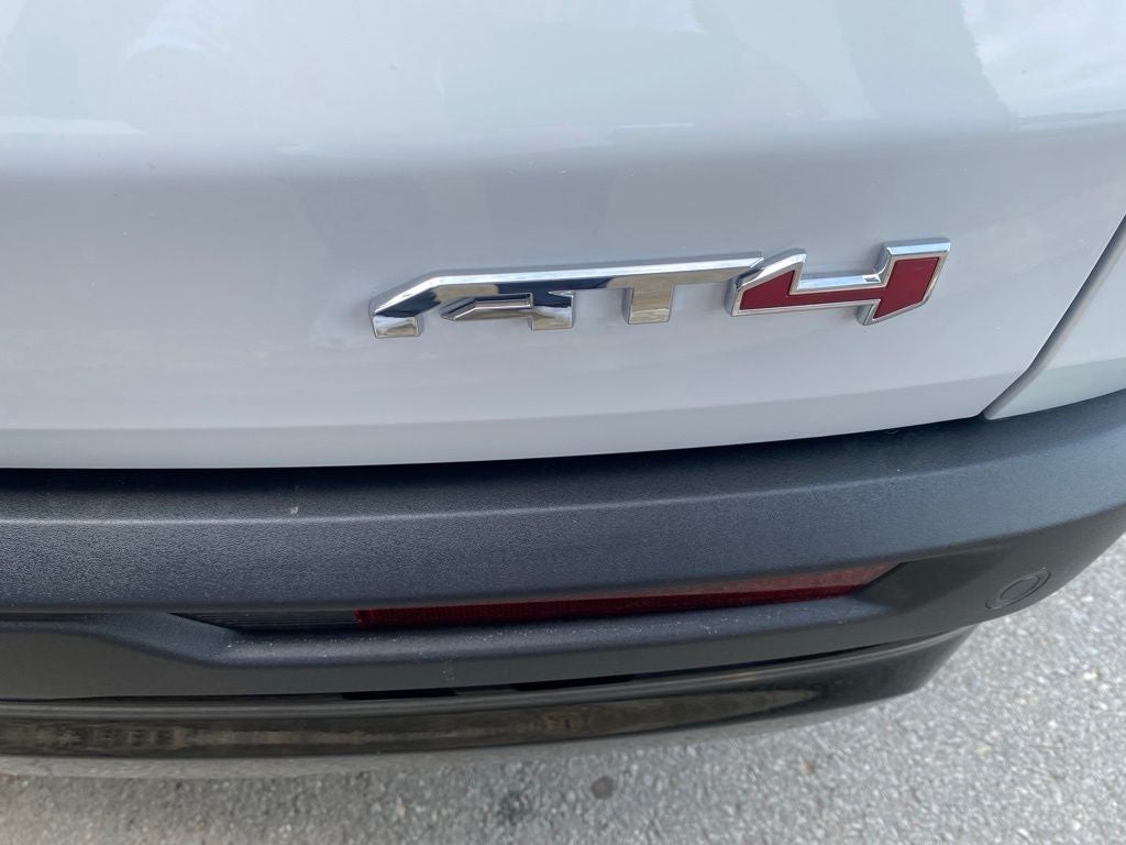 2026 GMC Acadia AT4 - Photo 10