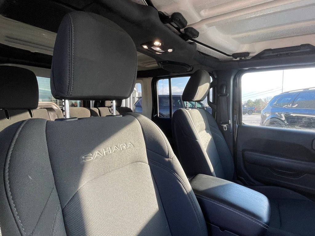 2021 Jeep Wrangler Unlimited Sahara - APPLE CARPLAY / HARD TOP