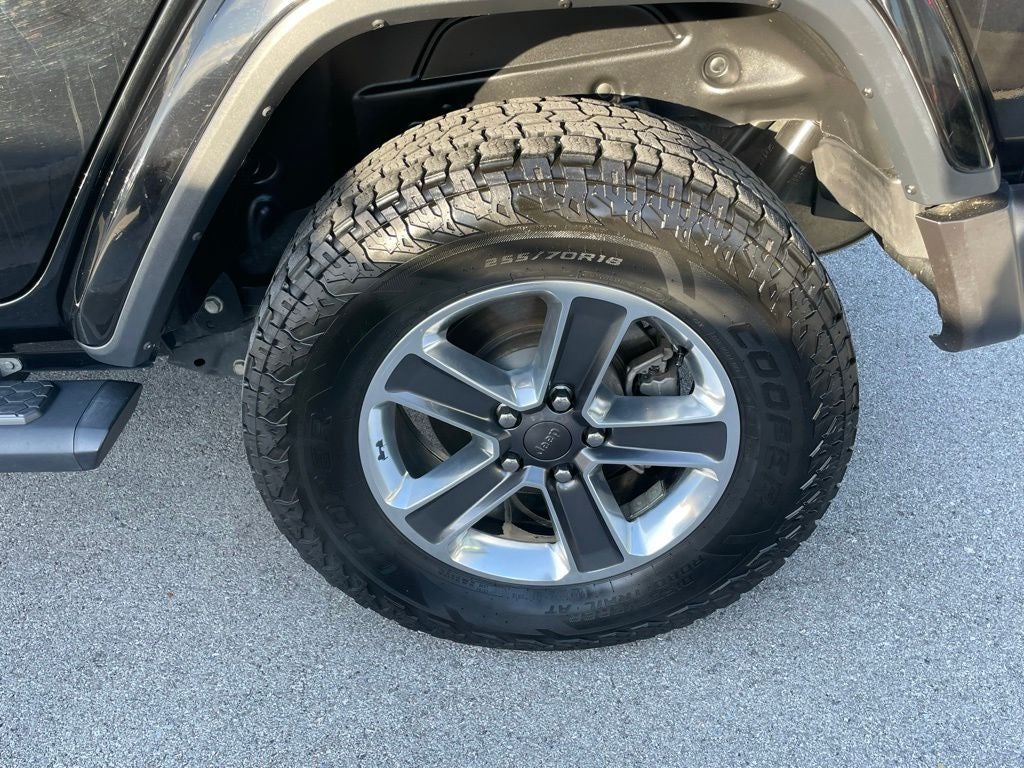 2021 Jeep Wrangler Unlimited Sahara - APPLE CARPLAY / HARD TOP