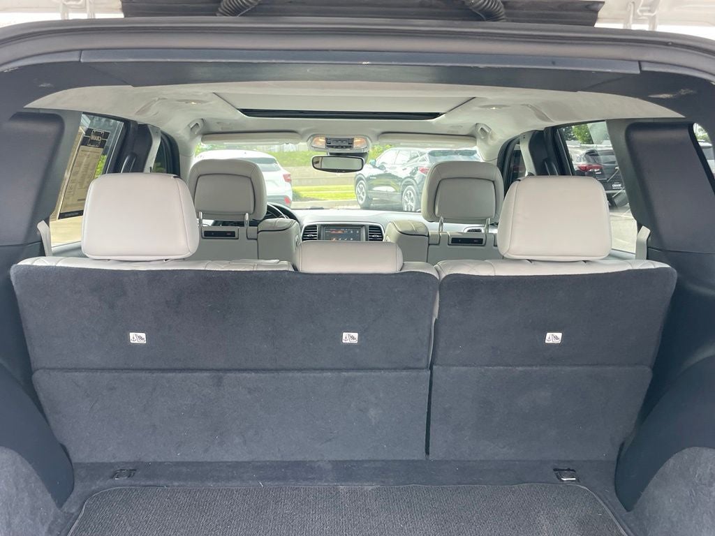 2017 Jeep Grand Cherokee Summit - REAR ENTERTAINMENT / PANORAMIC SUNROOF