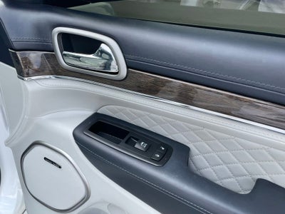 2017 Jeep Grand Cherokee Summit - REAR ENTERTAINMENT / PANORAMIC SUNROOF
