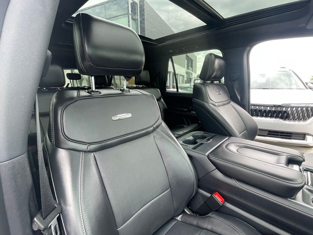 2025 Ford Expedition Max Platinum - STEALTH APPEARANCE PKG / BLUECRUISE