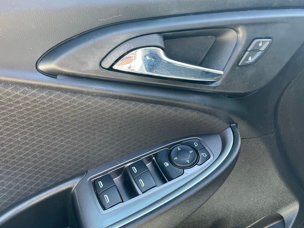 2023 Chevrolet Malibu LS 1FL - APPLE CARPLAY / KEYLESS START