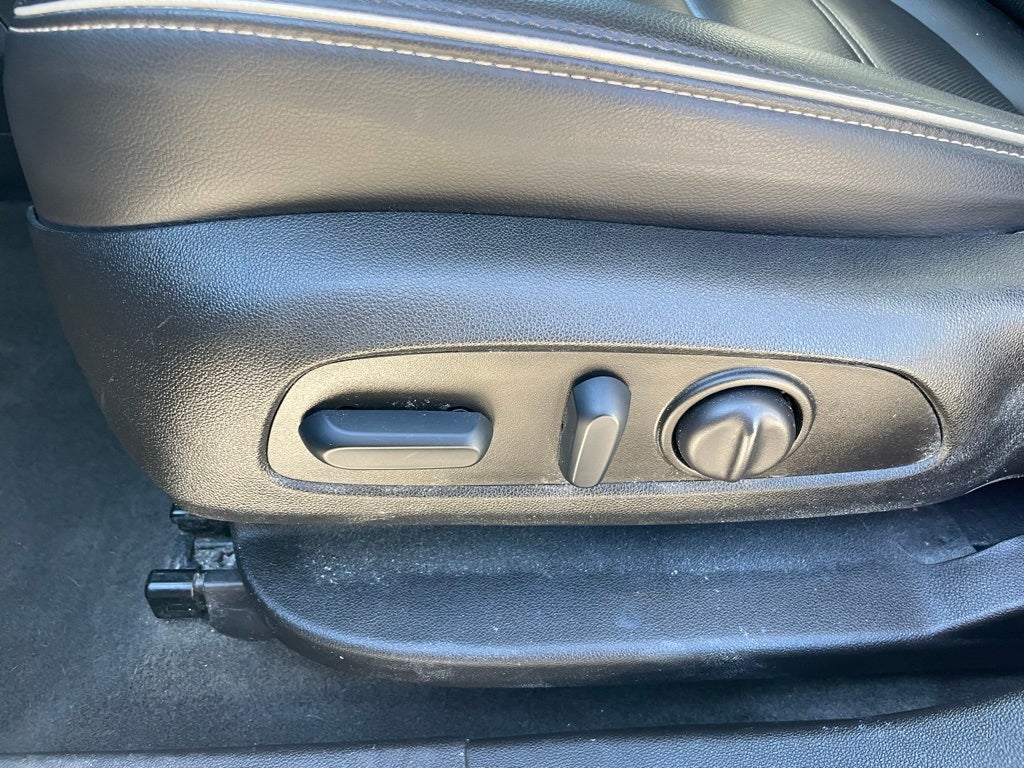 2023 GMC Acadia Denali - VENTILATED SEATS / AUTO HIGH BEAMS