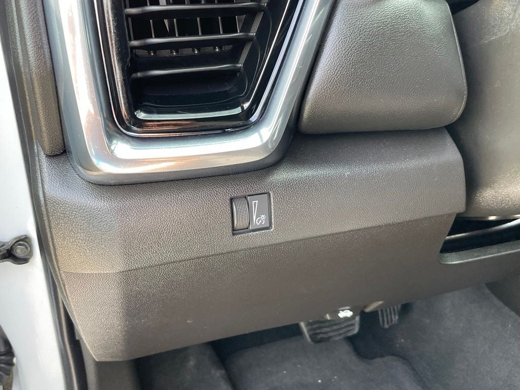 2024 GMC Canyon Elevation - WIRELESS CARPLAY / LANE KEEP ASSIT