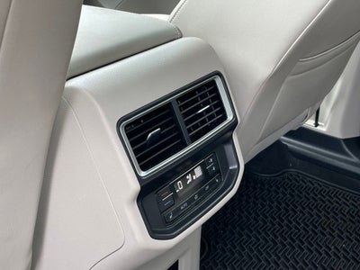 2024 Volkswagen Atlas 2.0T SEL Premium R-Line - VENTILATED SEATS