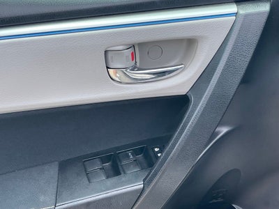 2016 Toyota Corolla LE - 38 MPG / KEYLESS ENTRY