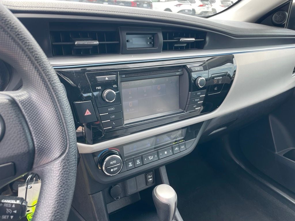 2016 Toyota Corolla LE - 38 MPG / KEYLESS ENTRY