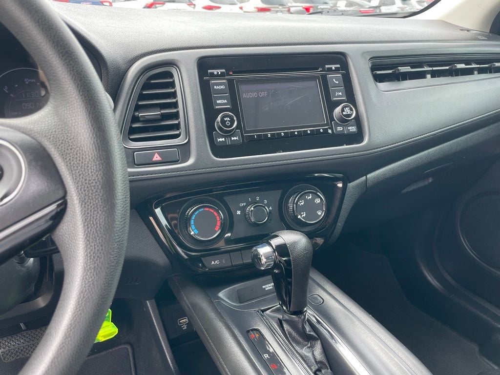 2022 Honda HR-V LX - 34 MPG / CLEAN CARFAX