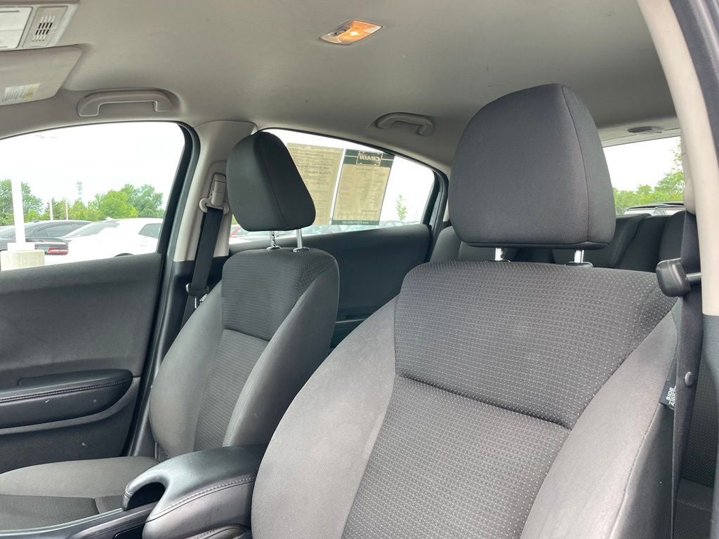 2022 Honda HR-V LX - 34 MPG / CLEAN CARFAX