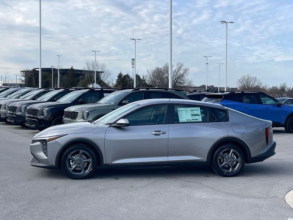 2026 Kia K4 LXS