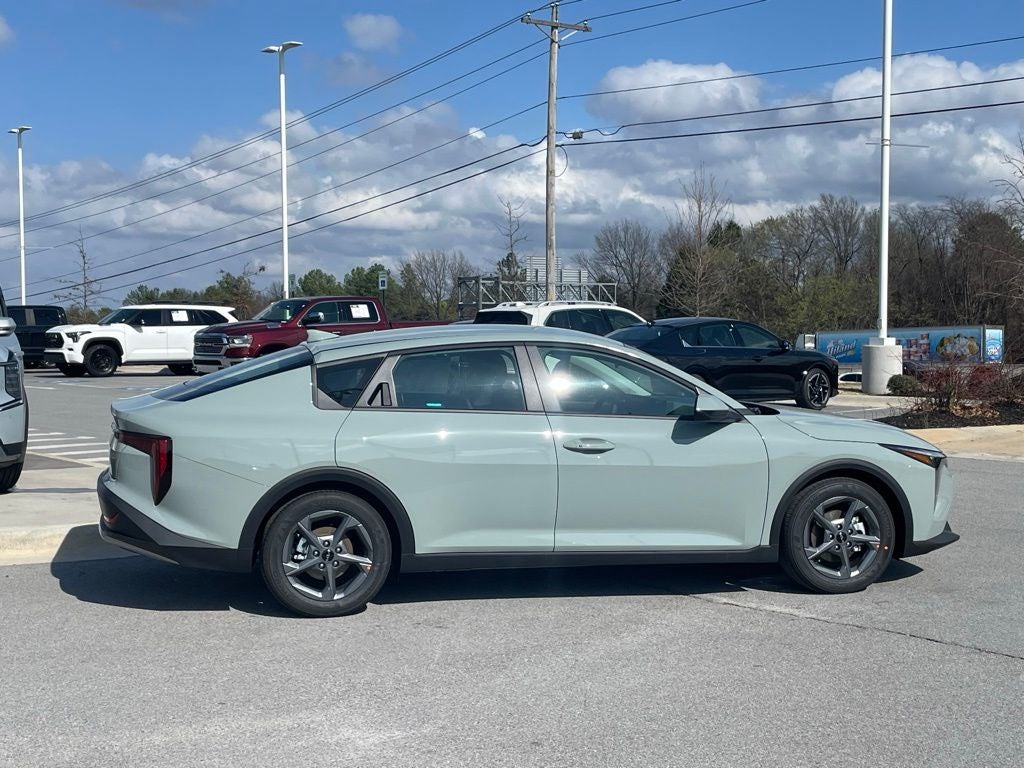 2026 Kia K4 LXS