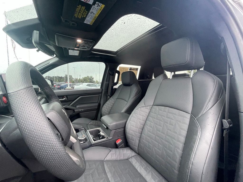 2025 Toyota Tacoma TRD Sport Premium - POWER SUNROOF / VENTILATED SEATS