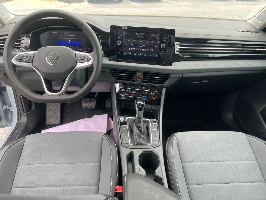 2025 Volkswagen Jetta 1.5T SE - POWER SUNROOF / BLIND SPOT MONITOR