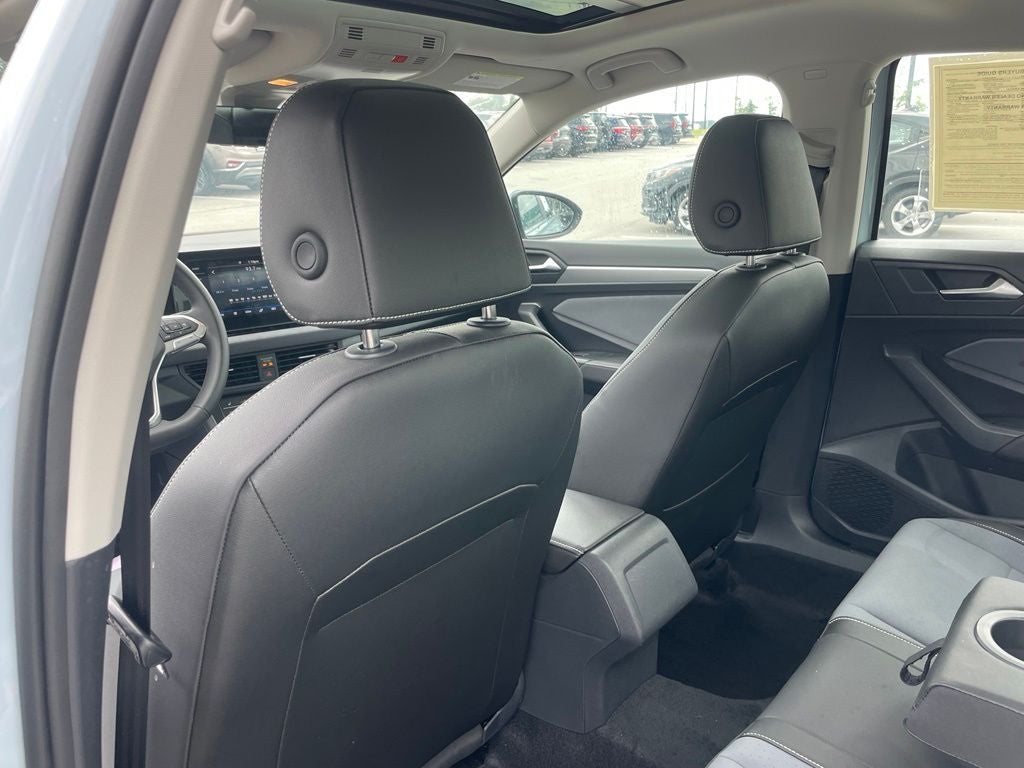 2025 Volkswagen Jetta 1.5T SE - POWER SUNROOF / BLIND SPOT MONITOR